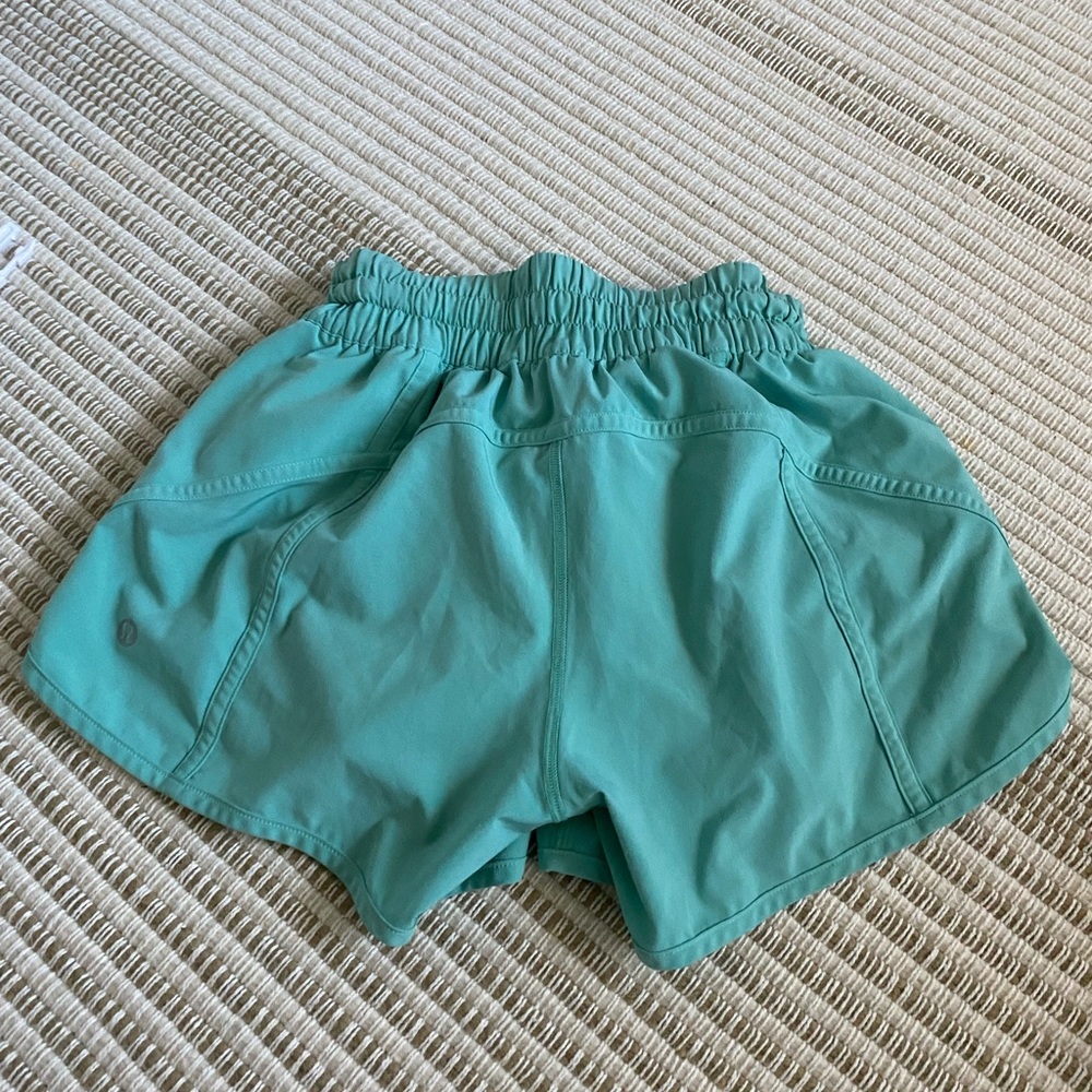 Lululemon green tracker shorts size 4